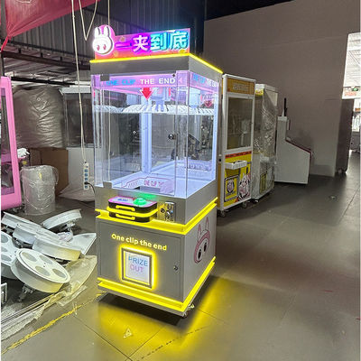 750*850*1850mm Space Clip Gift Game Machine for Children Age 3 Years Interactive Fun