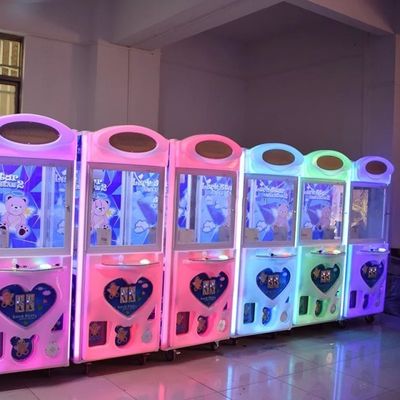 Shopping Mall Crane Claw Machine with Metal acrylic plastic Material and Coin Operation