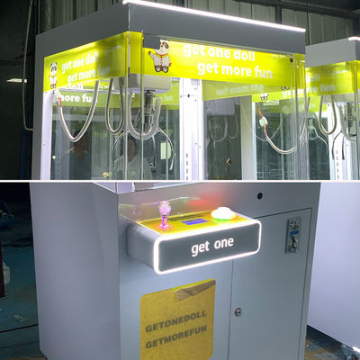 Picture Credit Card Claw Machine Metal Acrylic Plastic Material and Large Size