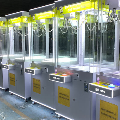 Picture Credit Card Claw Machine Metal Acrylic Plastic Material and Large Size