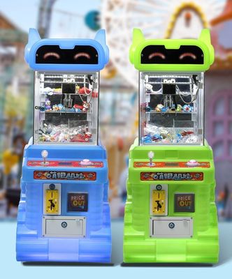 220V/110V Plug Type Mini Claw Machine with Superb Performance and Compact Design