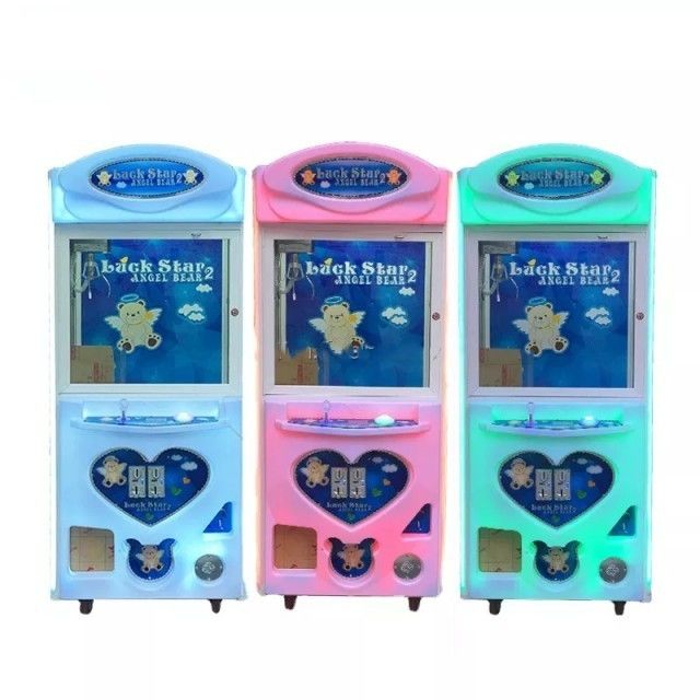 Shopping Mall Crane Claw Machine with Metal acrylic plastic Material and Coin Operation